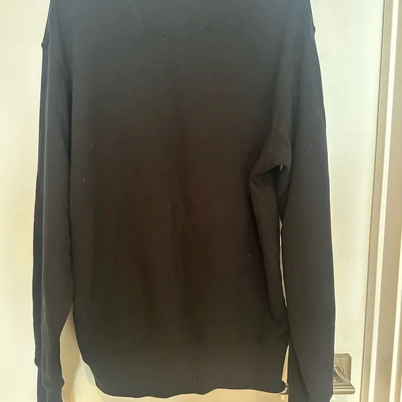 Uniqlo Men's Black Sweatshirt - size M - Picture 2 of 3